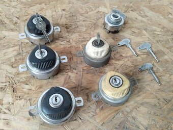 Jawa kývačka, panelka, ČZ, sportka - spínací skříňka