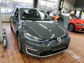 Volkswagen E-golf 100kw model 2021,baterie 36kwh,220km