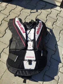 Brankářská hokejová vesta