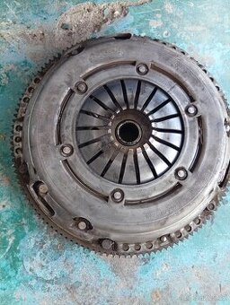 Prodám komplet spojku na škoda Octavia 2,1.6 75kw, setrvak ,