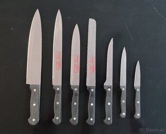 621 - Sada 7ks  nožů + magnetický držák na zeď