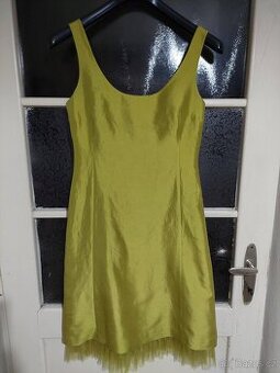 Hedvábné společenské šaty