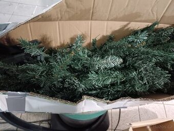 Umělý vánoční smrček výška 180cm