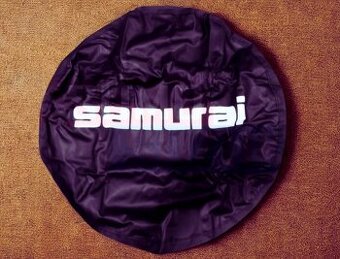 Koženkový kryt na rezervu – Suzuki Samurai