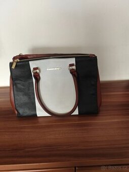 Kabelka prostorná nová