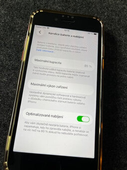 Apple iPhone SE 2022 128GB, 5G červený, model  MMXL3CN/A