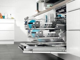 Vestavná myčka electrolux comfortlift -zvedací koš