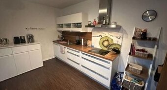 Luxusní moderní linka se spotřebiči,6317