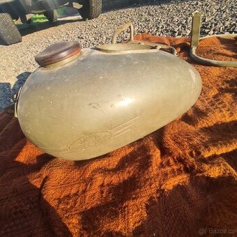 ORIGINÁL nádrž jawa 350 354 ČSLA VOJÁK + nosič a hrazda