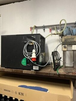 chladící zařízení Lindr cca na 2000 l.