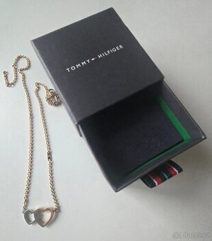 Náhrdelník Tommy Hilfiger 2 srdce