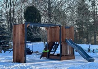 Dětské hřiště se skluzavkou a dovozem