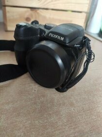 Fujifilm finepix S2000HD - 1