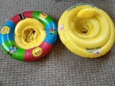 Plavací kruhy pro miminka, dvojčata
