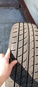 Zimní pneu 215/70/16 TRACMAX ICE-PLUS
