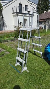Bazénové schůdky