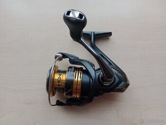 Prodam navijak Shimano Sahara 2500 FJ