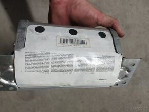 BMW E90/E91 airbag spolujezdce - 1
