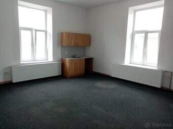 Pronájem kancelářských prostorů v Krnově - 1