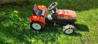 Dětský šlapací traktor – použitý, plně funkční