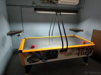 Air hockey 8ft