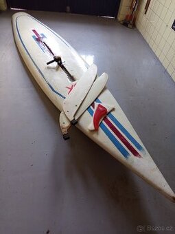 windsurfing