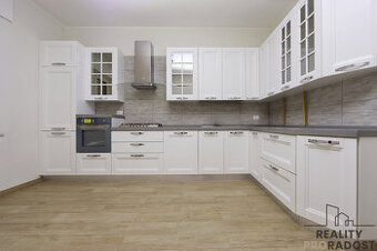 Prodej bytu 4+1, 145 m², Via Dante, Montesilvano, Itálie