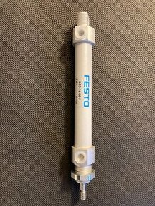 Pneumatický válec FESTO DGS