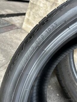 Pneu Pirelli 245/45/20