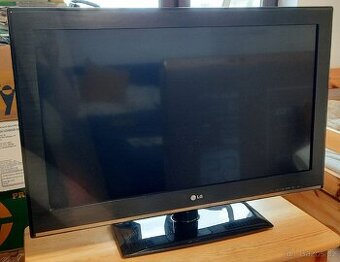 LG 32CS460, 32" (81 cm), Full HD