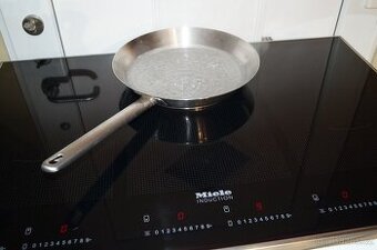 Miele indukční varná deska KM6366 šíře 80cm