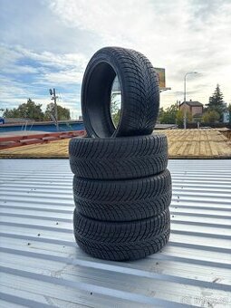 Zimní pneu nokian 205/45 R17