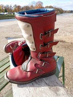 Staré motokrosové boty