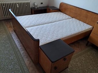 ložnicový nábytek