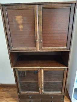 Dřevěné skříňky