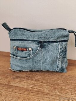 Riflová kosmetická taštička