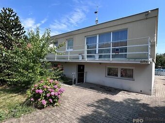 Rodinný dům 7+2, pozemek 573m2