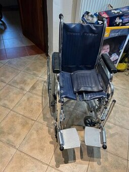 Invalidní vozík