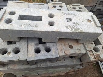 Patky pod mobilní oplocení