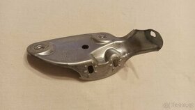 Dolní držák předního blatníku pravý Octavia 2  - 1Z0821142