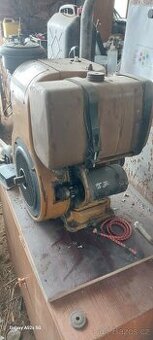 Benzinovy stabilni motor