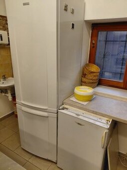 Kombi-lednice s mrazákem