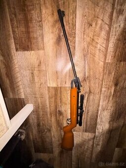 Vzduchovka zamerakem