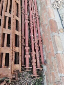 5polí Haki lešení