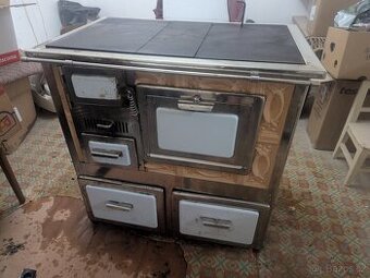 Kachlový sporák (kamna)