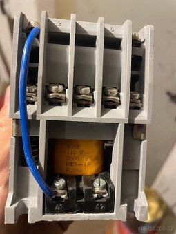 Elektromotory,alternátory,jističe