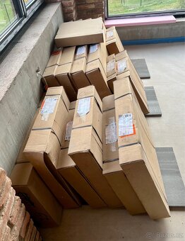 TOPNÁ TĚLESA KONVEKTORY - RADIÁTOR JAGA STRADA