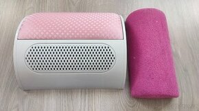 Odsávačka prachu na nehty