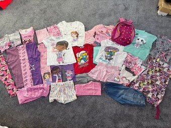 Komplet dívčího oblečení 4 - 5 let