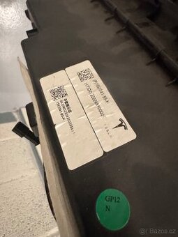 Přihrádka na rukavice(odkládací schránka) Tesla 1563041-99-K